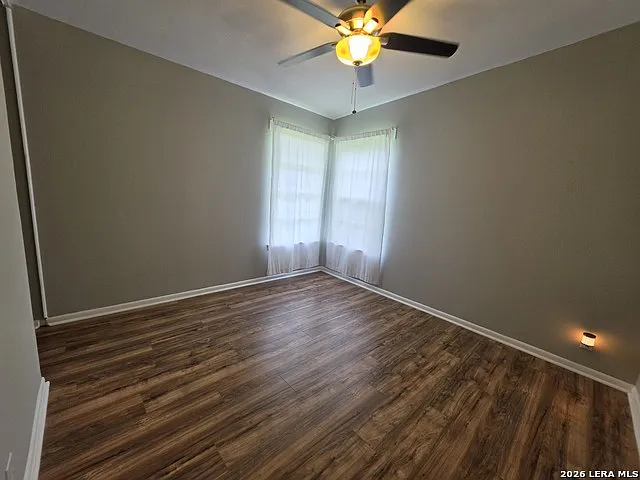 710 Karen Ln — Photo 7