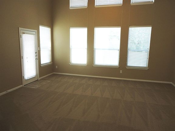 4th image of 1360 Kingston Pl