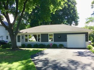 417 Park Ave, Geneva, IL 60134