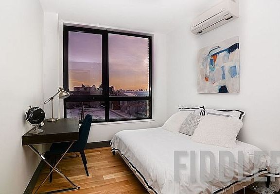 4th image of 56 Oak St #6D