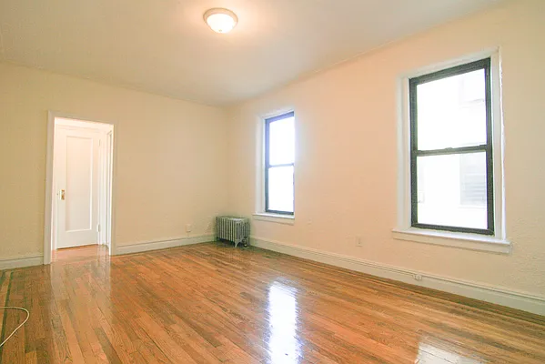 Rented by Horowitz Real Estate | media 21