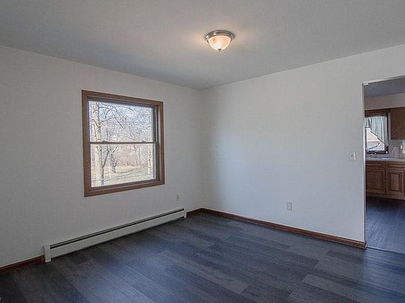 4th image of 24243-24247 Wildwood Ave