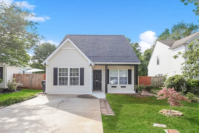 206 Glenlea Ln — Photo 1