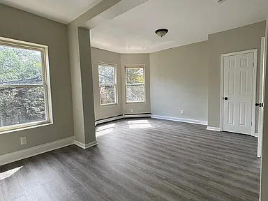 161 S 10th St #2L — photo 3 of 8