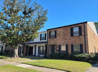 6329 Ivanhoe Ln, Beaumont, TX 77706