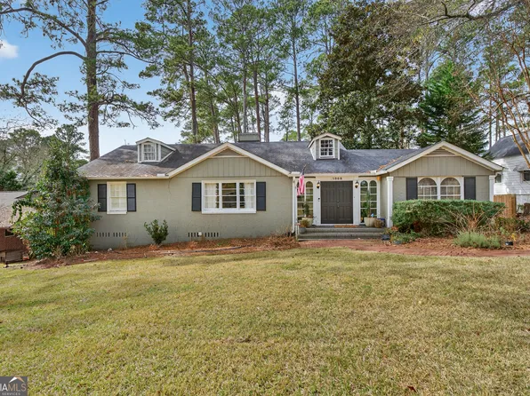 1868 Waverland Dr, Macon, GA 31211