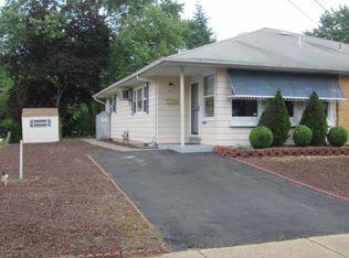 39 Niagara Dr, Toms River, NJ