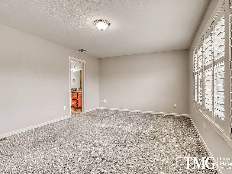 6705 NE 53rd Pl — Photo 14