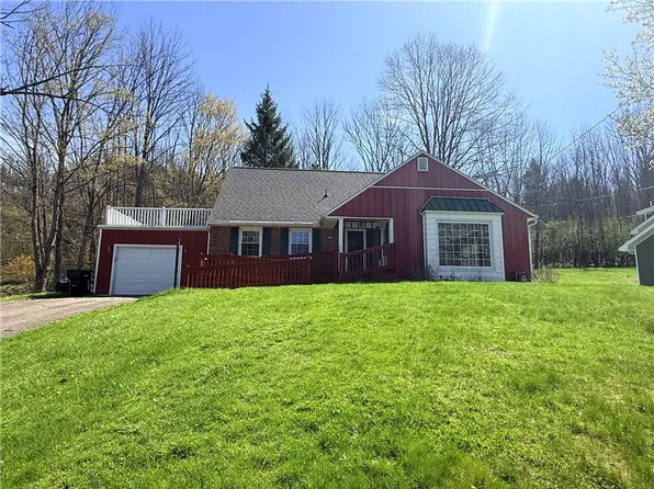 39 Pine Hill Dr, Alfred, NY 14802