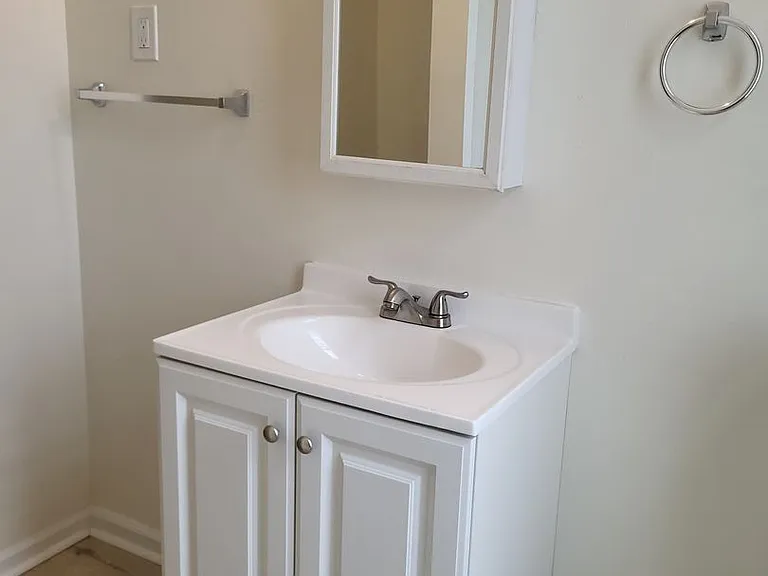 225 Park Avenue — Photo 10