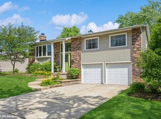 3725 Lexington Dr, Hoffman Estates, IL 60192