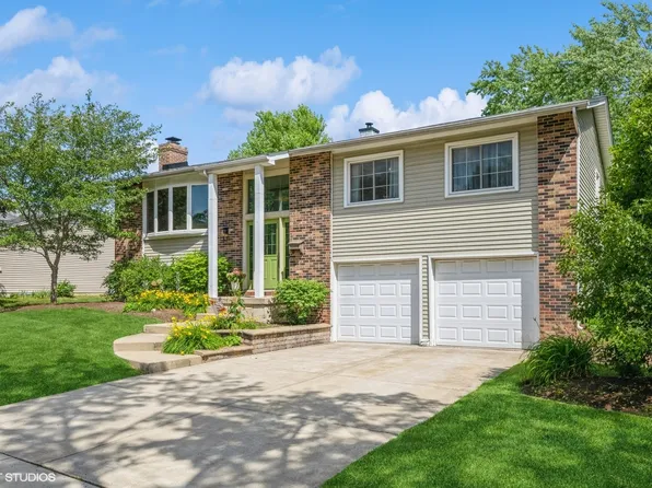 3725 Lexington Dr, Hoffman Estates, IL 60192
