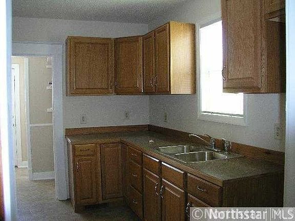 5th image of 3651 Aldrich Ave N