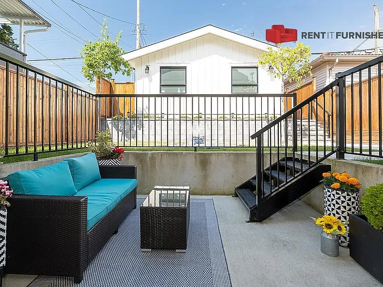 3143 E 8th Ave — Photo 21