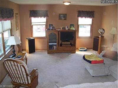 4th image of 2184 Star Dr