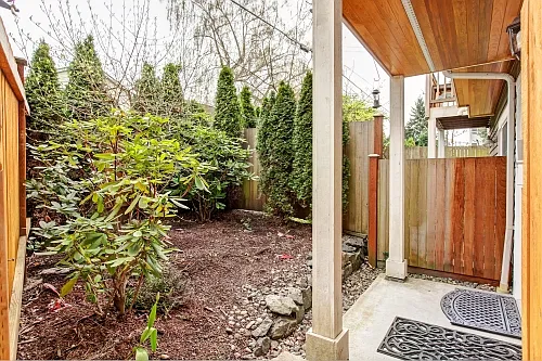 Exterior Photo - 5610 15th Ave NE #B