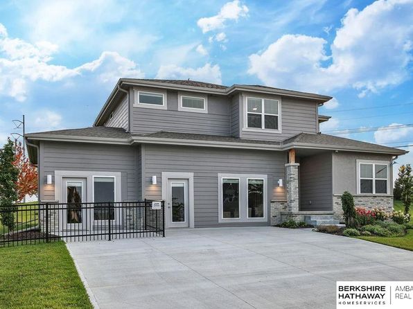 10518 S 113th St, Papillion, NE 68046 view 2