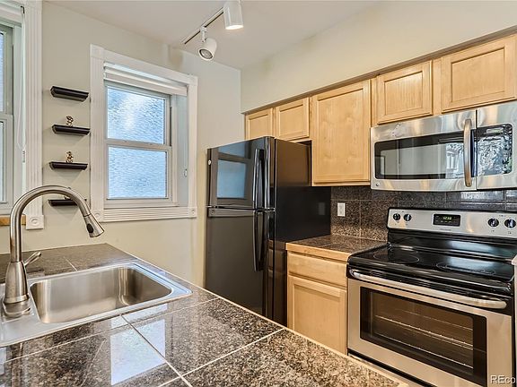 4th image of 1750 Gaylord Street #I