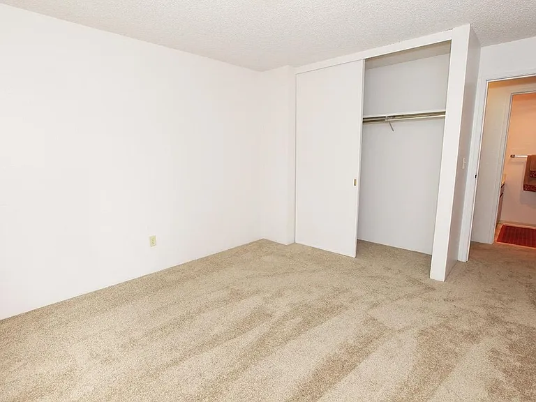 Summerhill Apartments — Photo 41