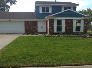680 Randall Dr, Troy, MI 48085