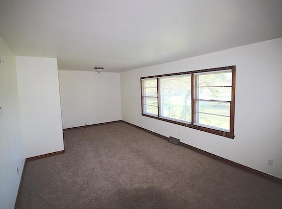 4th image of 5421 W Hughes St