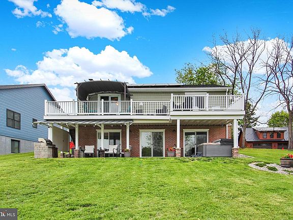 2nd image of 407 Heritage Dr
