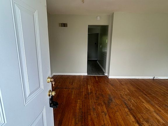 4th image of 9145 Loganberry Ln