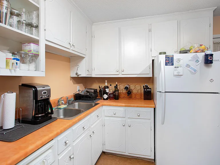 324 McMasters St — Photo 5
