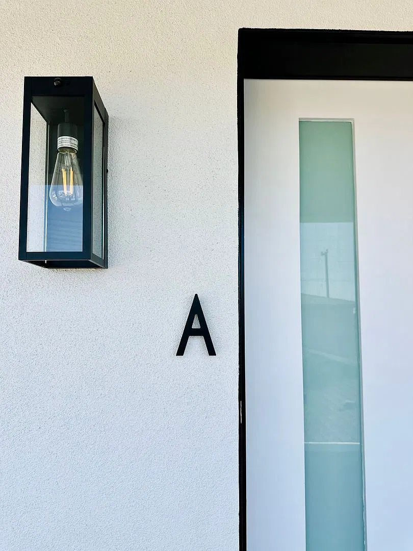 719 Indiana Court — Photo 1