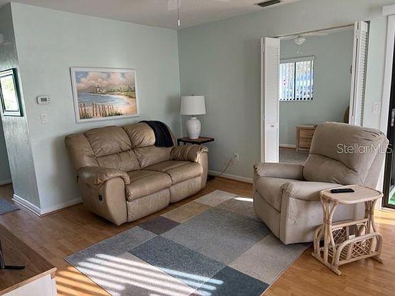 3rd image of 16 Lake Forest Ct