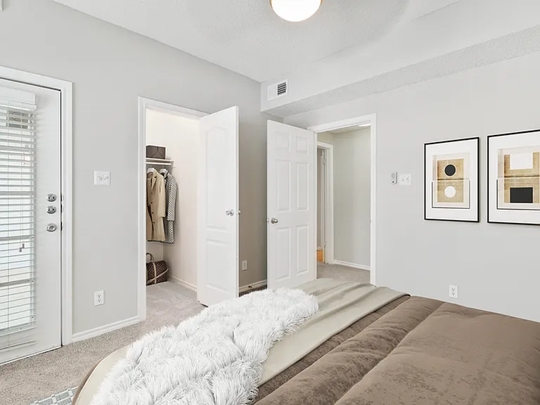 Estates at Las Colinas - U Renovation