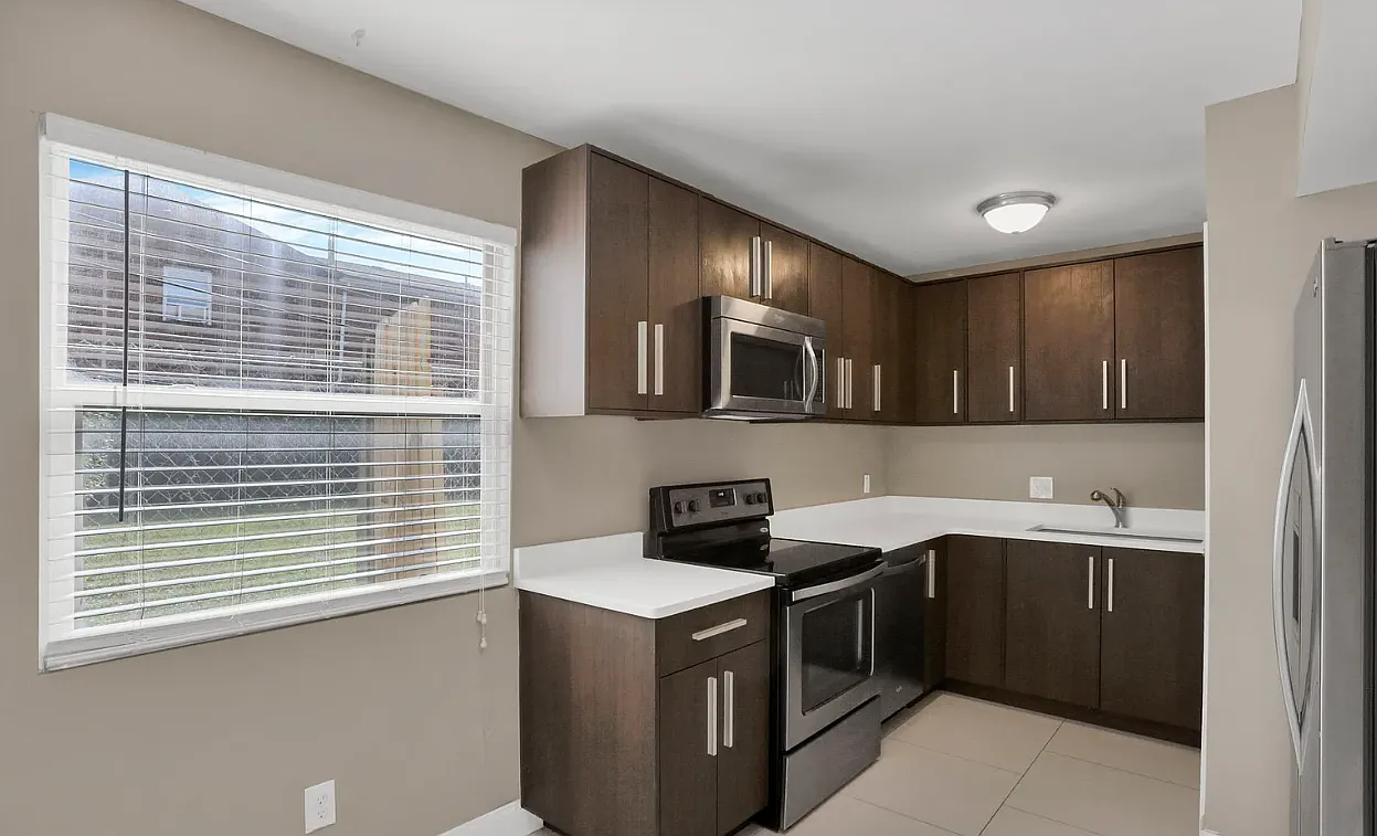 2 bed, 1000 sqft, $1,400 — Photo 1