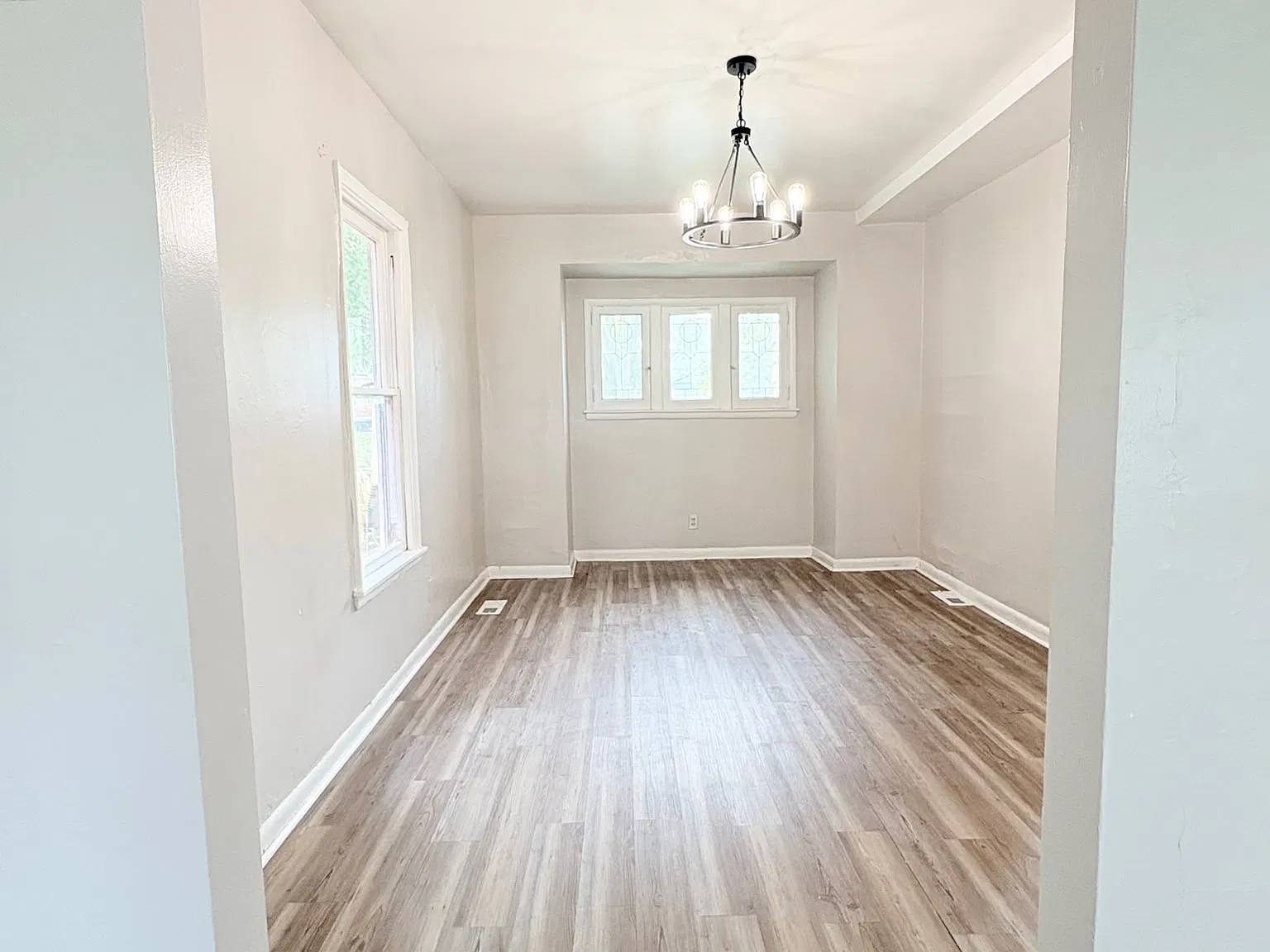 3 bed, 1281 sqft, $1,150 — Photo 3