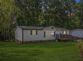 1054 Apple Blossom Ln, Burlington, NC 27217