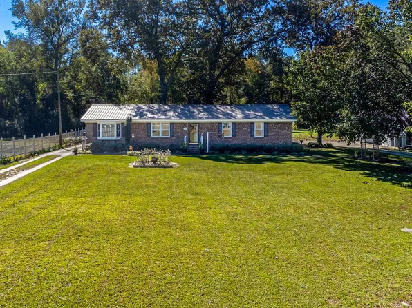4950 Bethune Drive, Linden, NC 28356