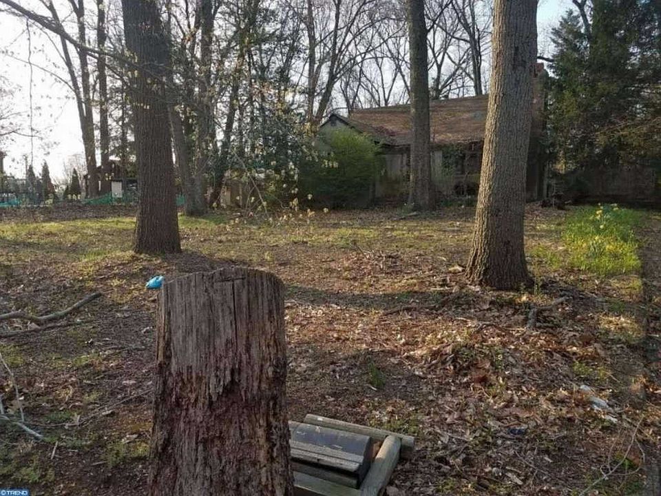 2nd image of 1935 Greentree Rd