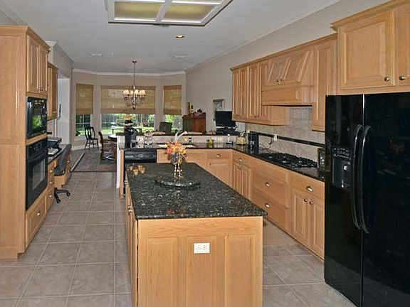 4th image of 13 Westerleigh