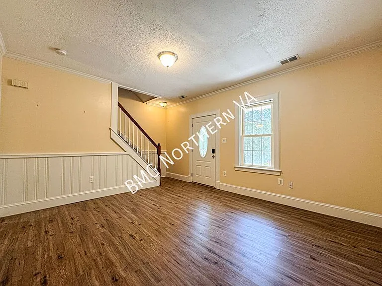 240 Norman Rd — Photo 2