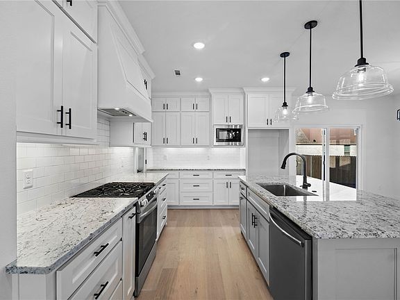 3rd image of 7002 High Meadow Blvd