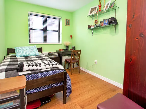 2615 Avenue O image 9 of 13