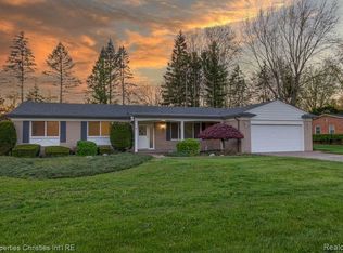 38795 Moravian Dr, Clinton Township, MI