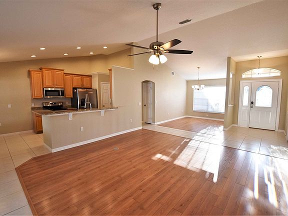 3rd image of 7132 Remington Oaks Loop
