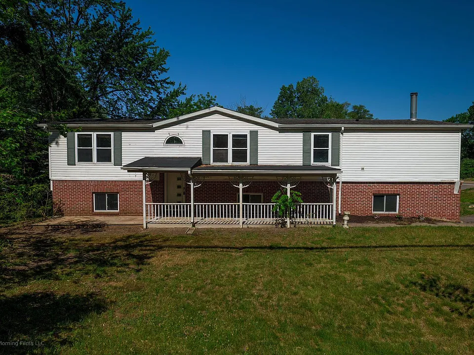 6197 Carroll Lake Rd