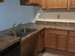 1321 1st St NE APT 1, Faribault, MN 55021