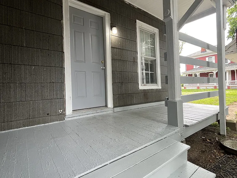 214 Ferris St — Photo 15