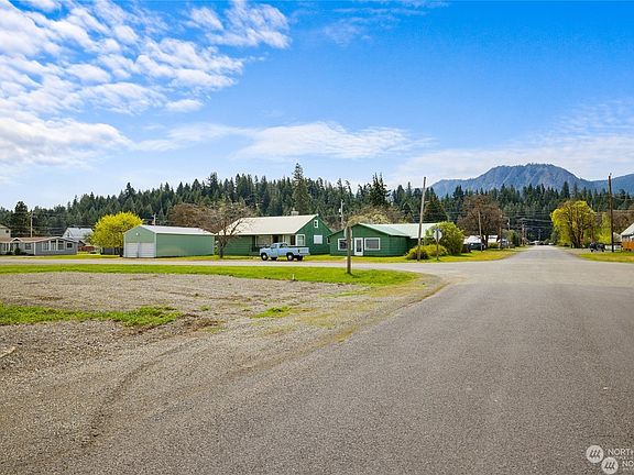 2nd image of 505 6th Street