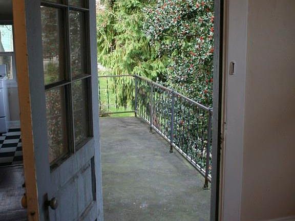 Door to private balcony