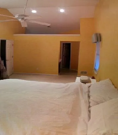 4 bed, 2.5 bath, 2030 sqft, $2,770 — Photo 4