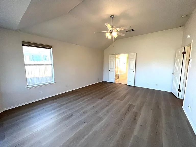 6708 Bancroft Woods Dr — Photo 14