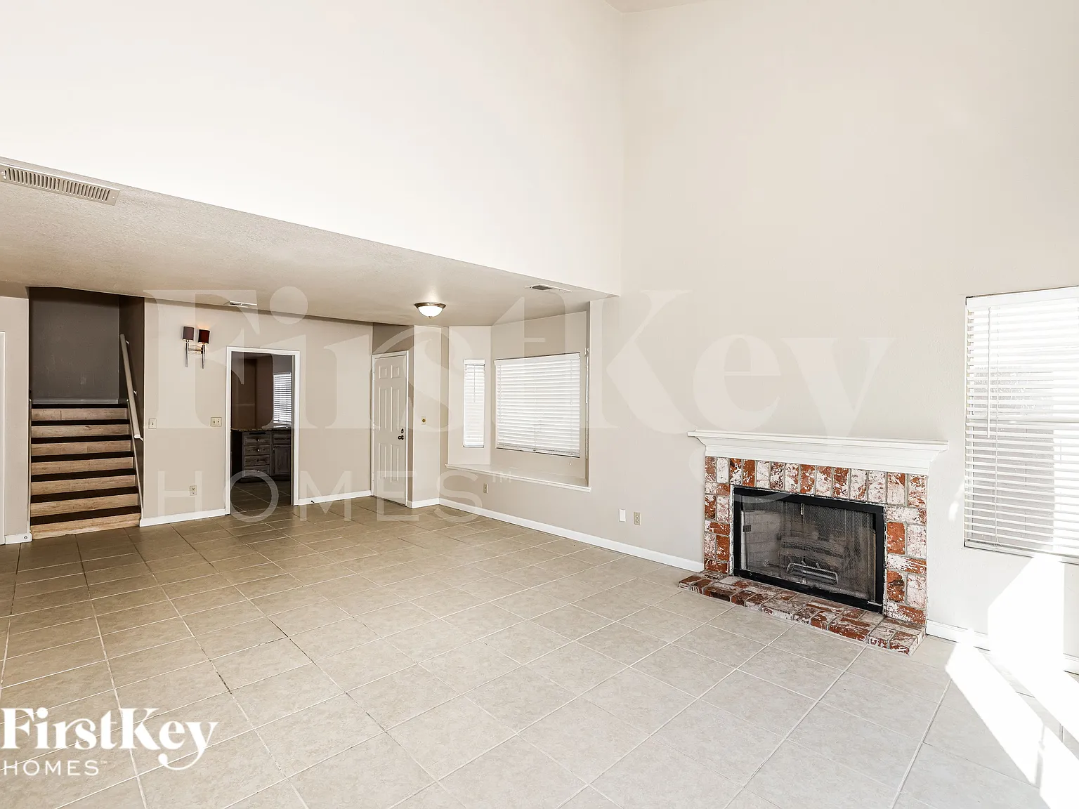 3 bed, 2.5 bath, 1679 sqft, $2,110 — Photo 4